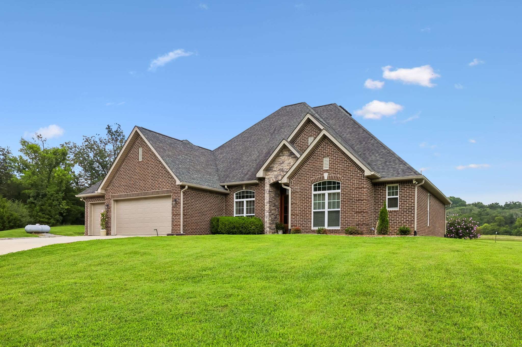 50 Bill Edde Rd, Belvidere, TN 37306