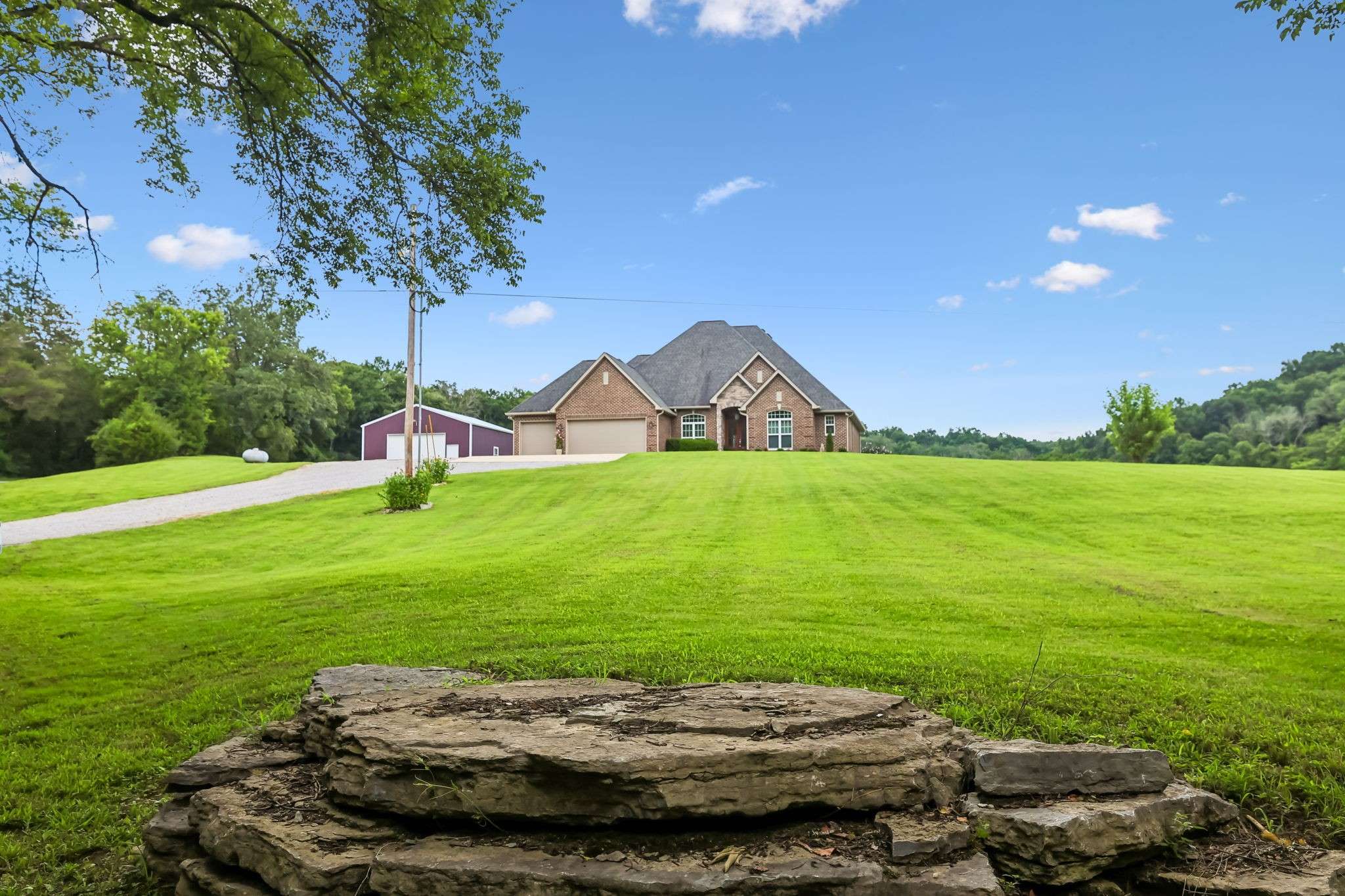 50 Bill Edde Rd, Belvidere, TN 37306