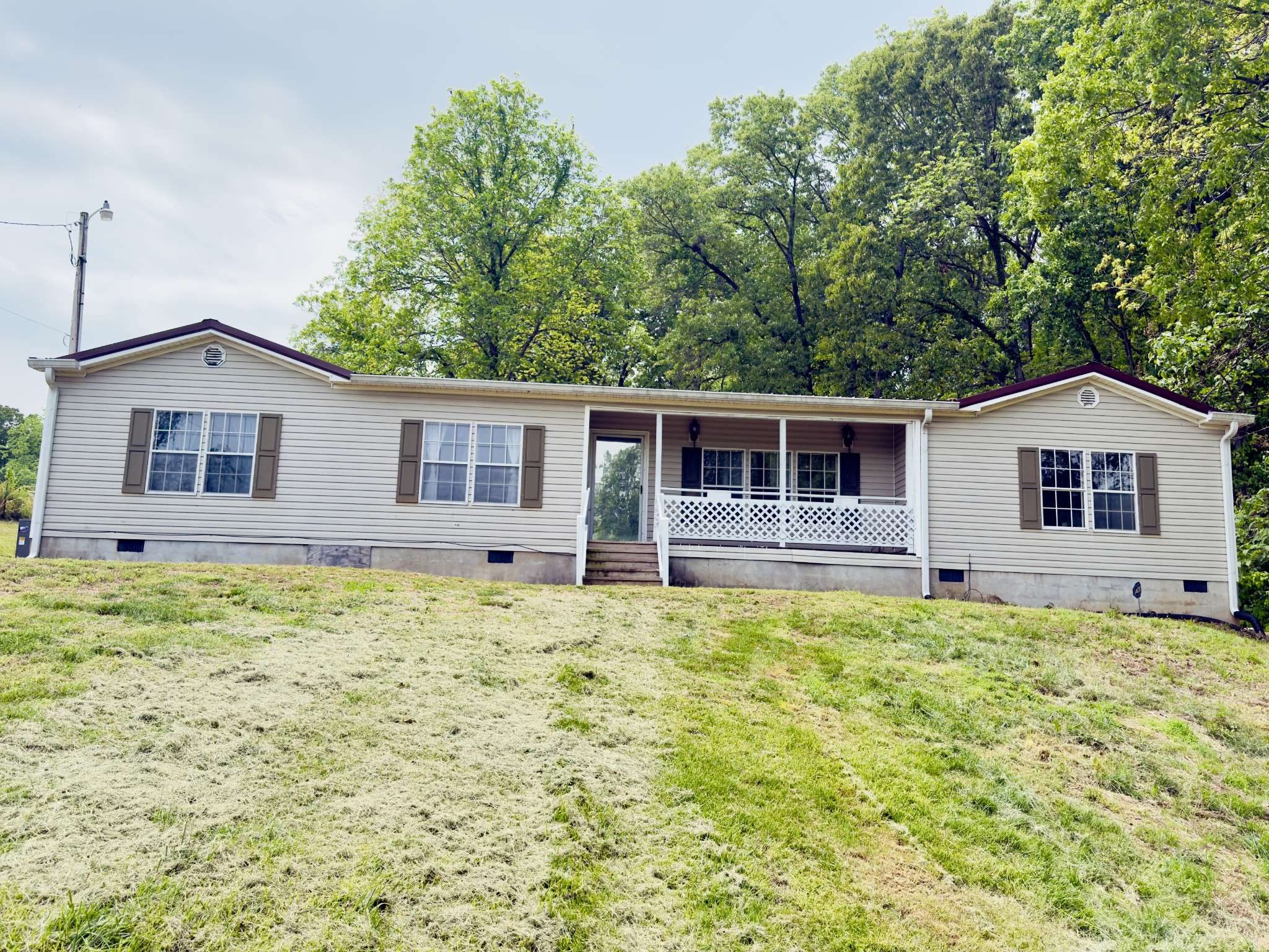 376 Red Top Rd, Indian Mound, TN 37079