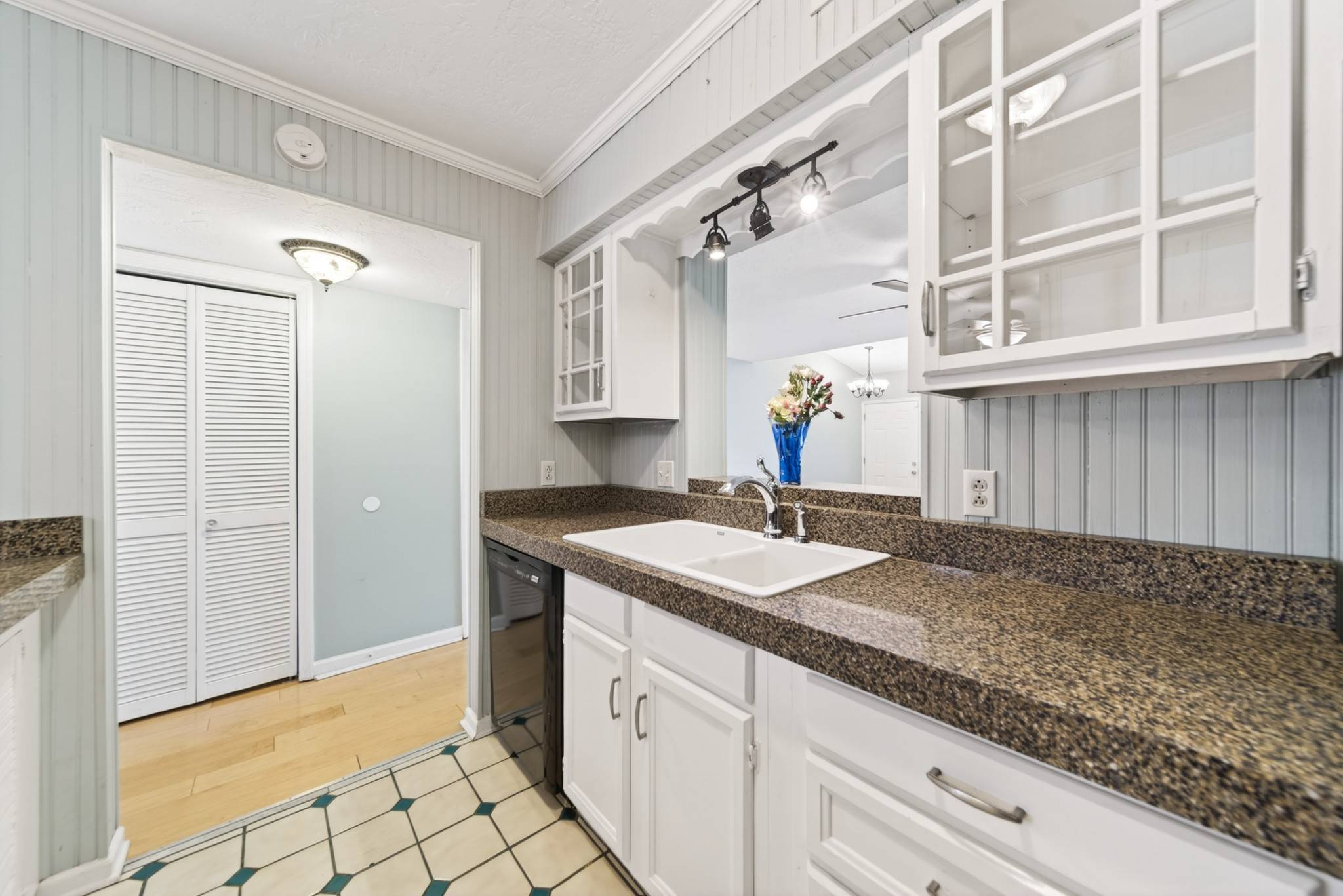 4001 Anderson Rd #B129, Nashville, TN 37217