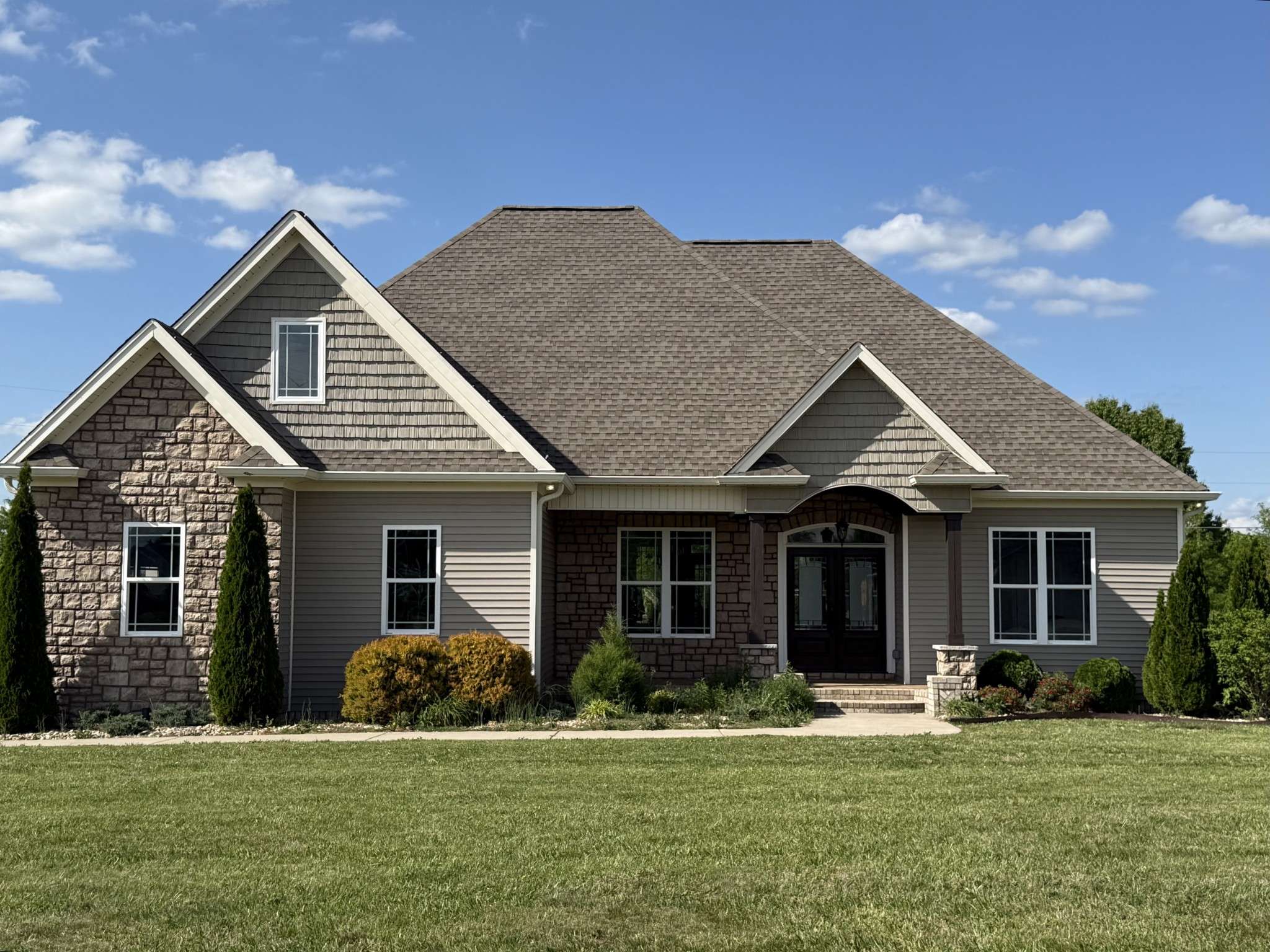 702 Parker Ln, Lafayette, TN 37083