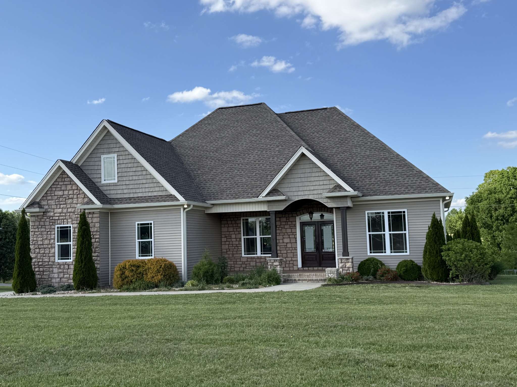 702 Parker Ln, Lafayette, TN 37083