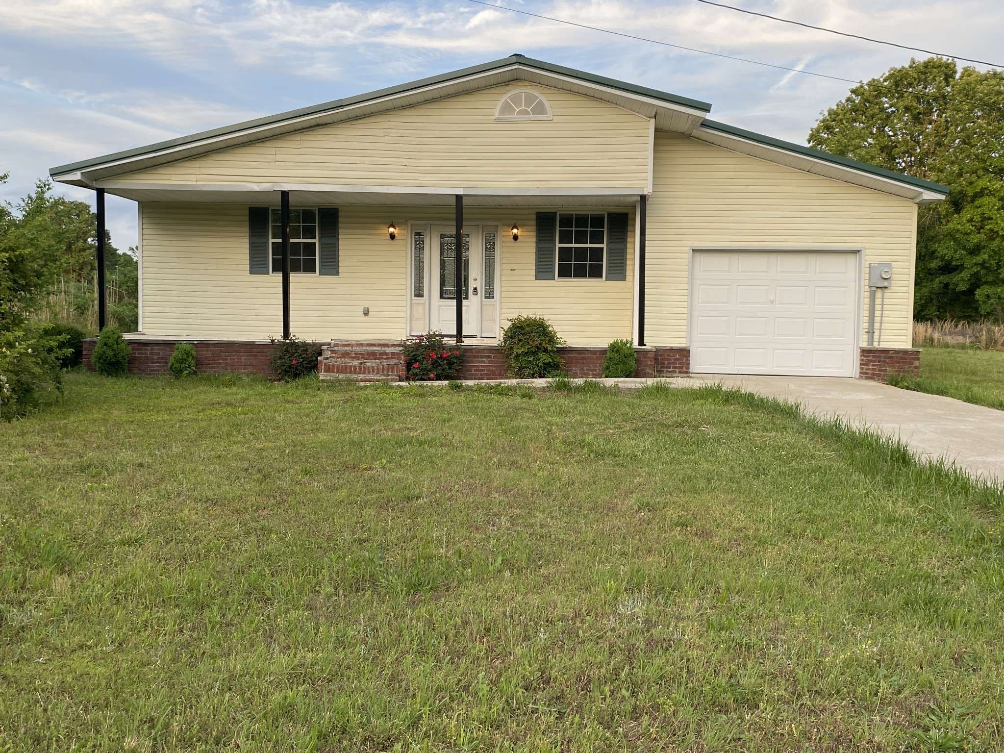 110 Dr Ibrahim Ln, Summertown, TN 38483