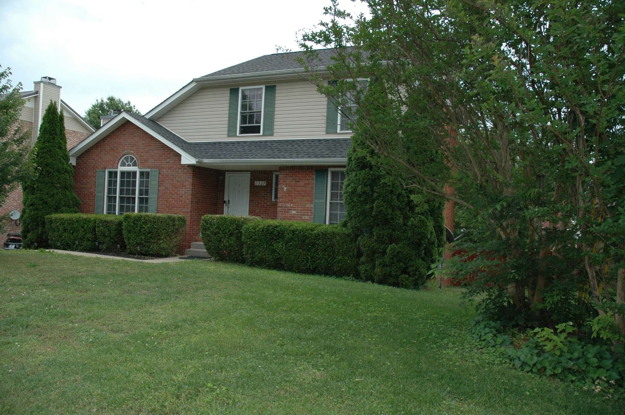 1327 Bluebonnet Dr, Clarksville, TN 37042