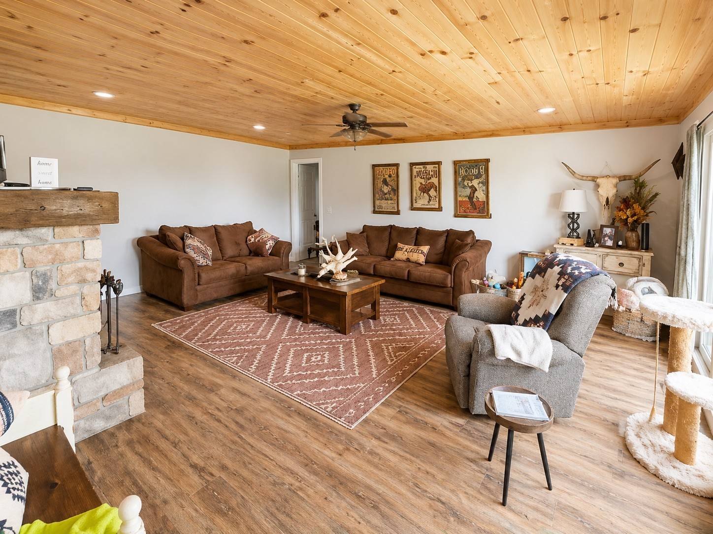 2600 State Line Rd #W, Hazel, KY 42049