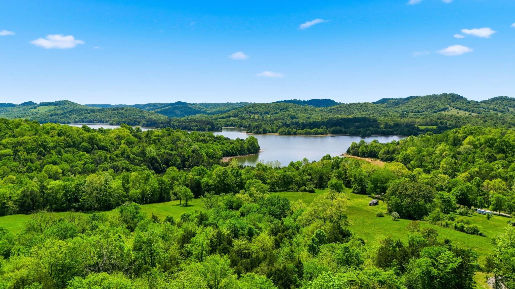 2699 Brooks Bend Ln, Gainesboro, TN 38562