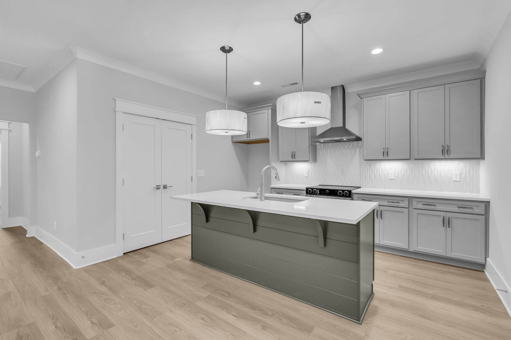 1960 Grace Johns Cir, Murfreesboro, TN 37128