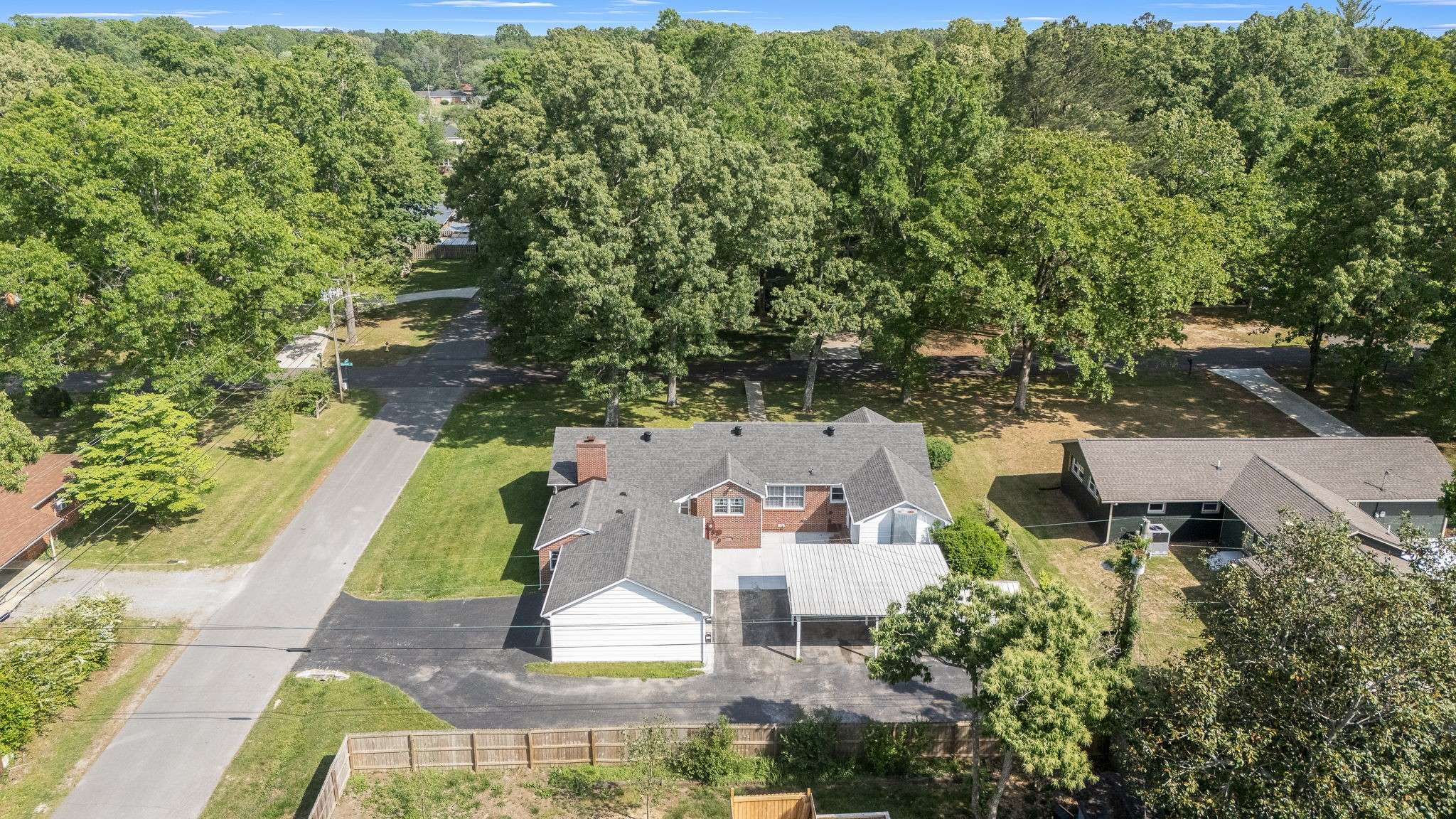 400 EDGEWOOD DRIVE, Tullahoma, TN 37388