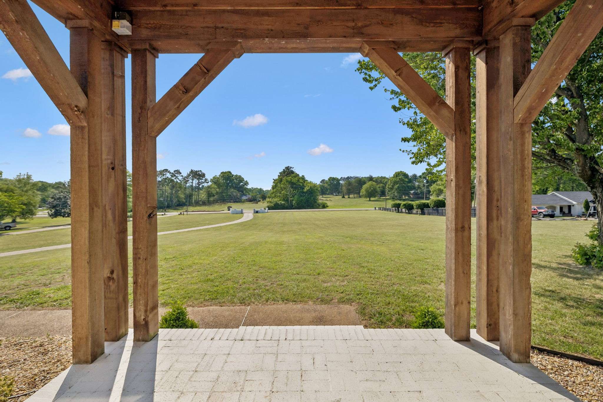 418 Rutherford Ln, Columbia, TN 38401