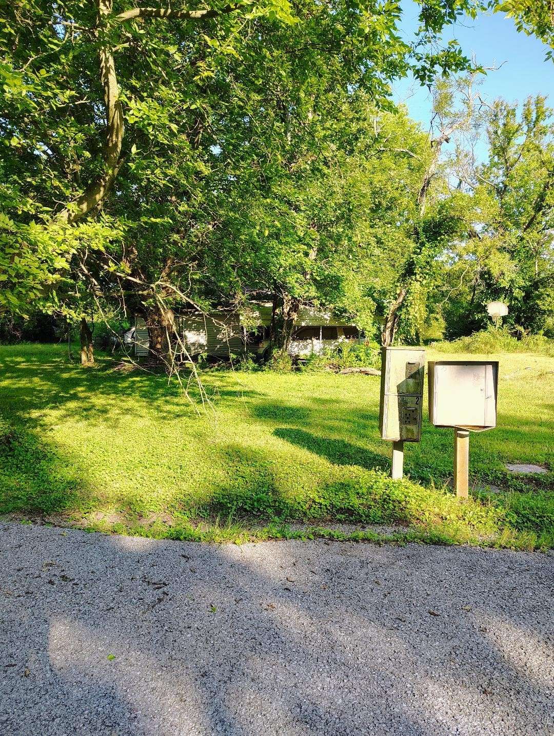 6760 Newstead Rd, Hopkinsville, KY 42240
