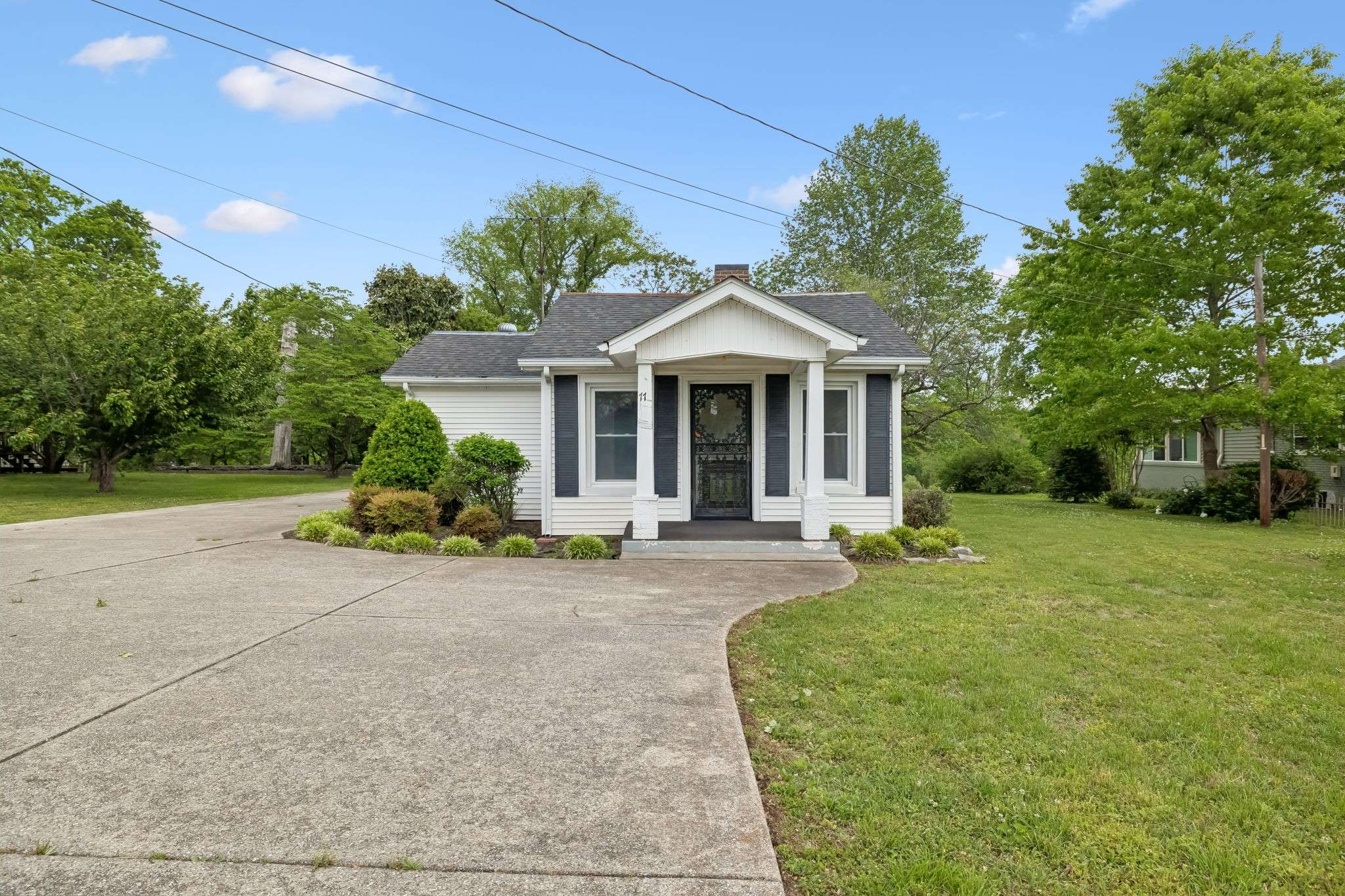 77 Main St #E, Gordonsville, TN 38563