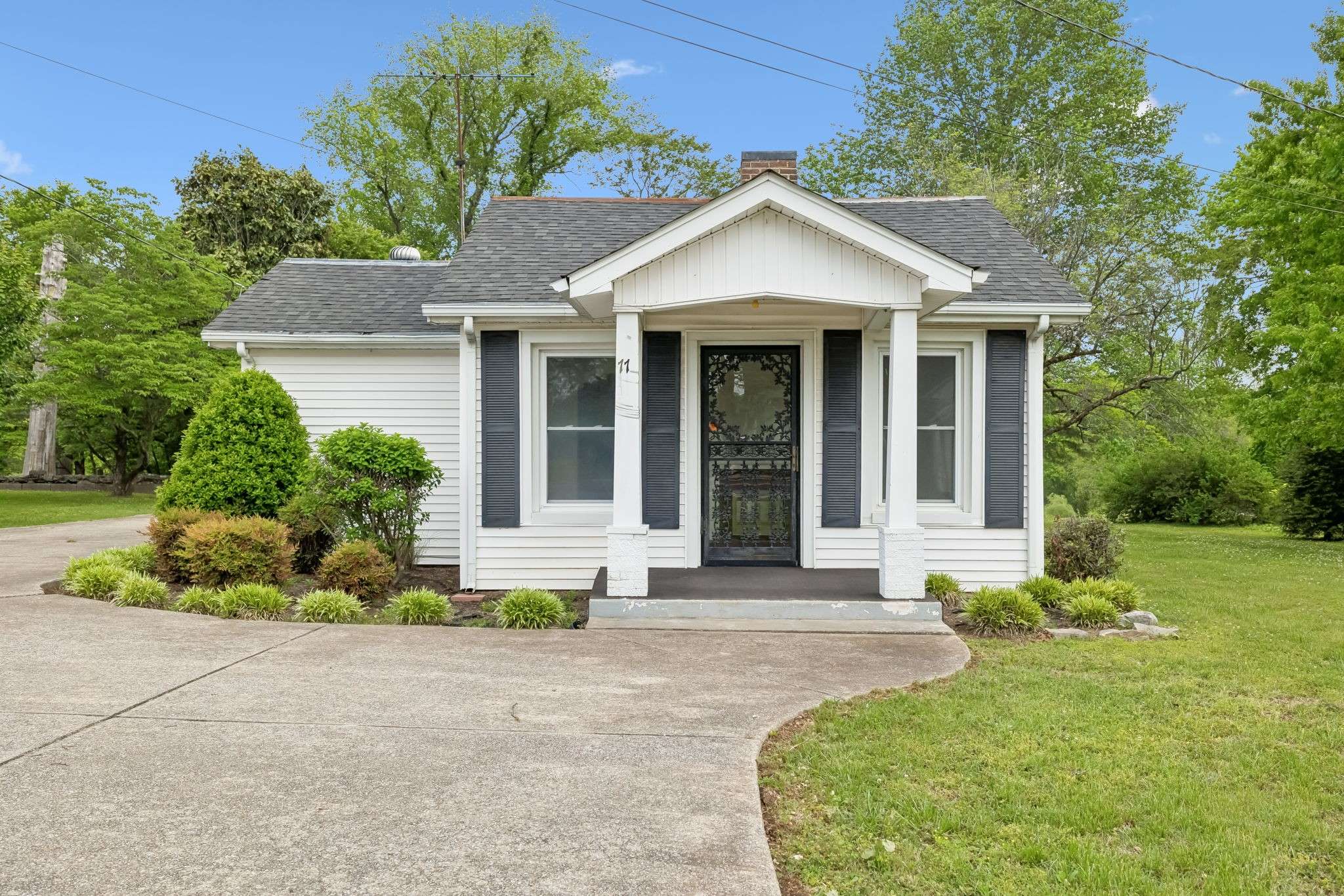 77 Main St #E, Gordonsville, TN 38563