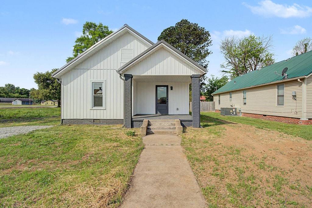 219 Cherry St, Guthrie, KY 42234