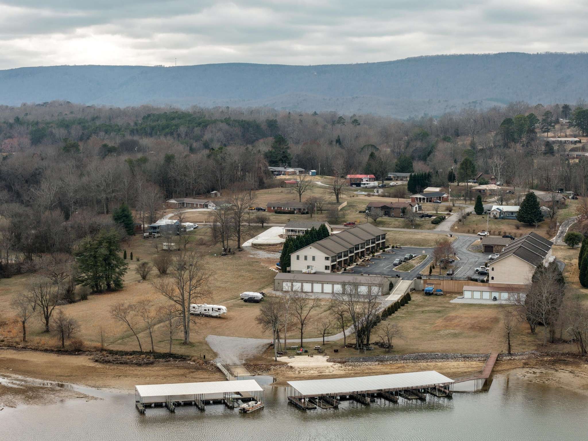 1235 New Lake Road #4, Spring City, TN 37381