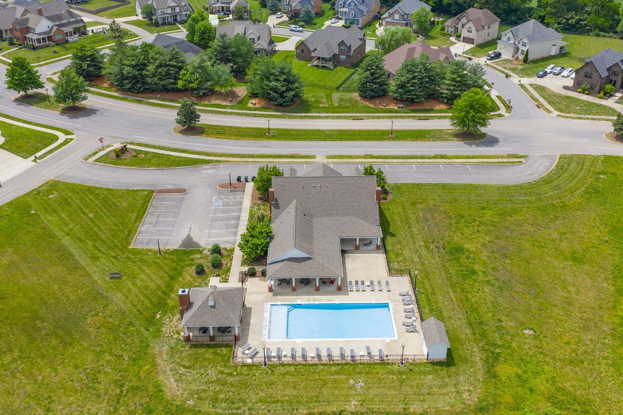 1141 Old Duke Dr, Clarksville, TN 37043