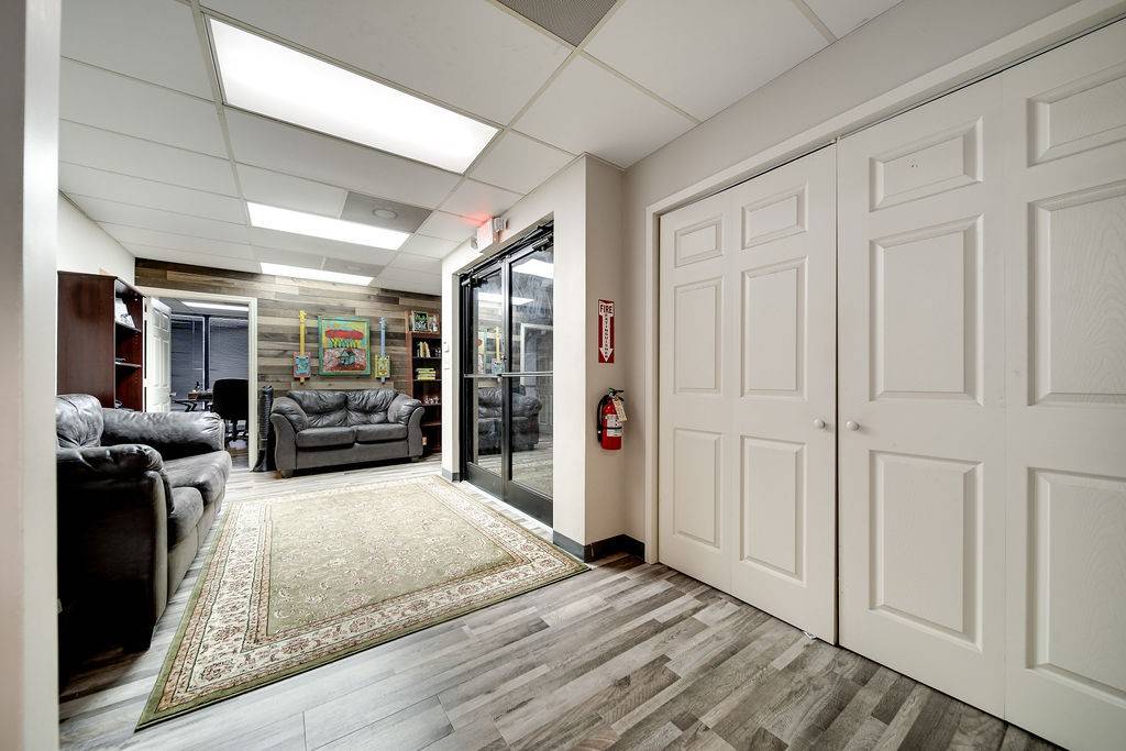 136 Walton Ferry Rd, Hendersonville, TN 37075