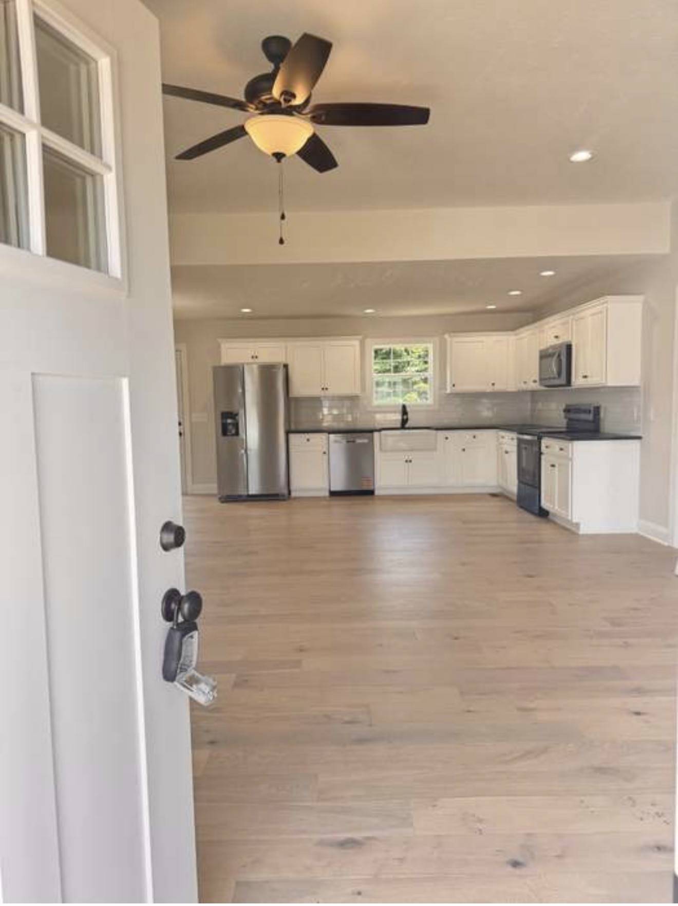 329 Fairview Dr, Hopkinsville, KY 42240