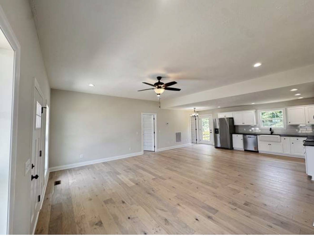 329 Fairview Dr, Hopkinsville, KY 42240