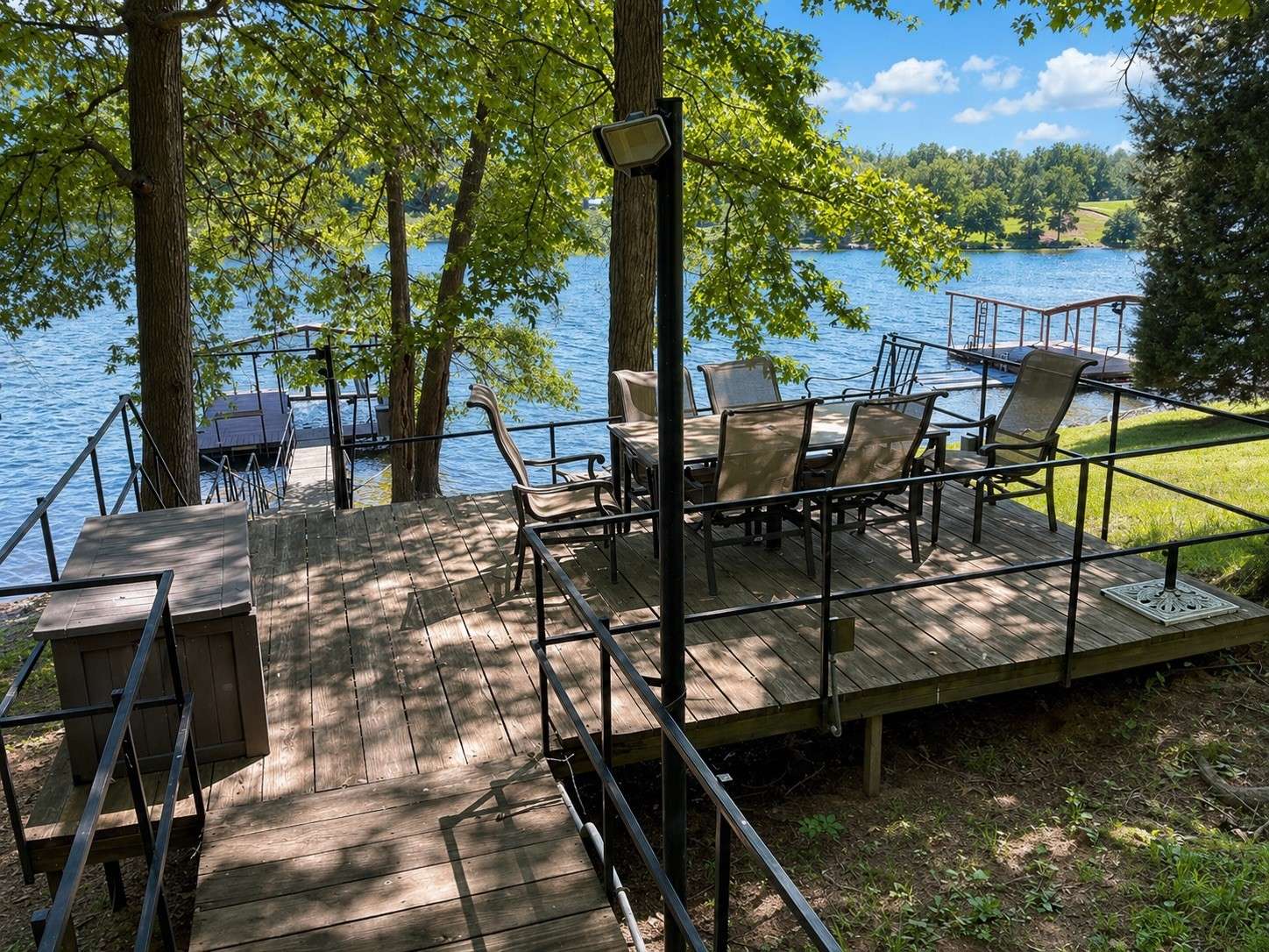 537 Algonquin Rd, Eddyville, KY 42038