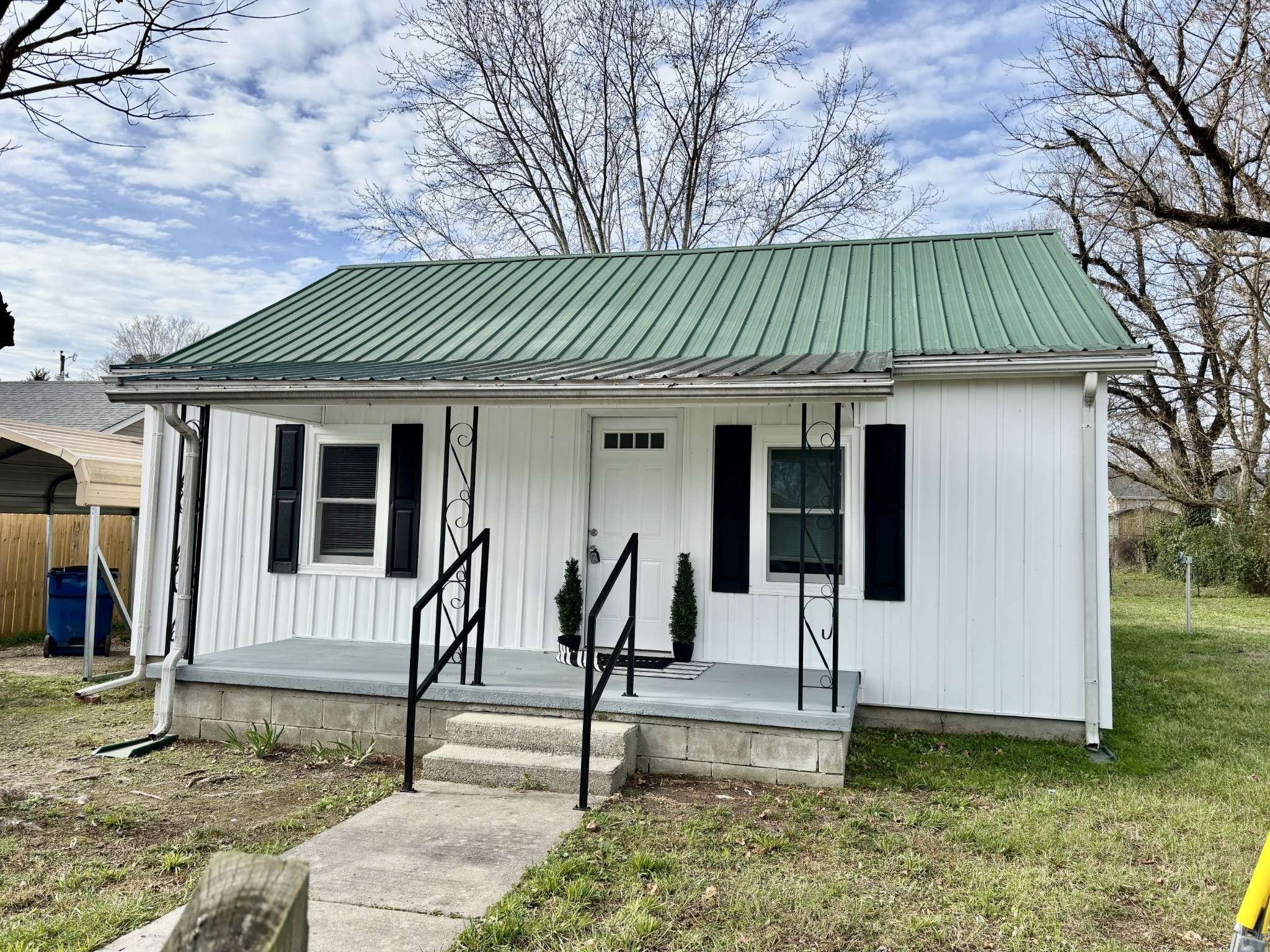 612 Maple St, Manchester, TN 37355