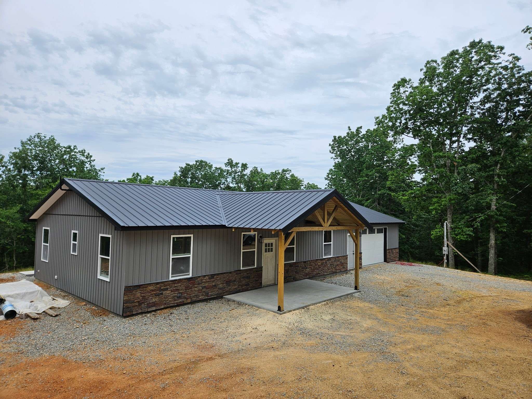 93 Wyatt Lane, Linden, TN 37096