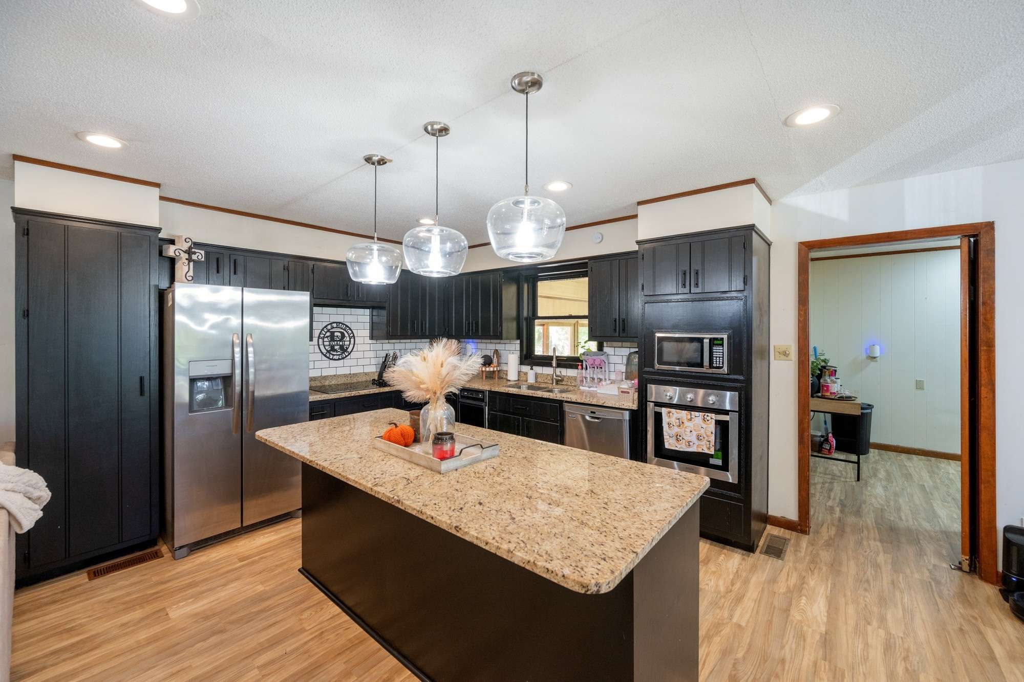 326 Dogwood Dr, Decaturville, TN 38329
