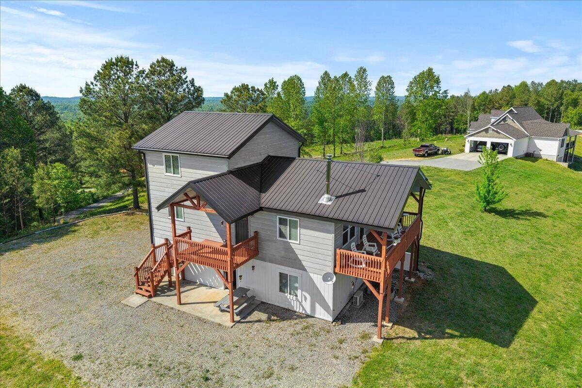 111 County Rd 805, Etowah, TN 37331