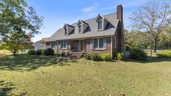 7 Scott Orchard Rd, Taft, TN 38488
