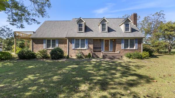 7 Scott Orchard Rd, Taft, TN 38488