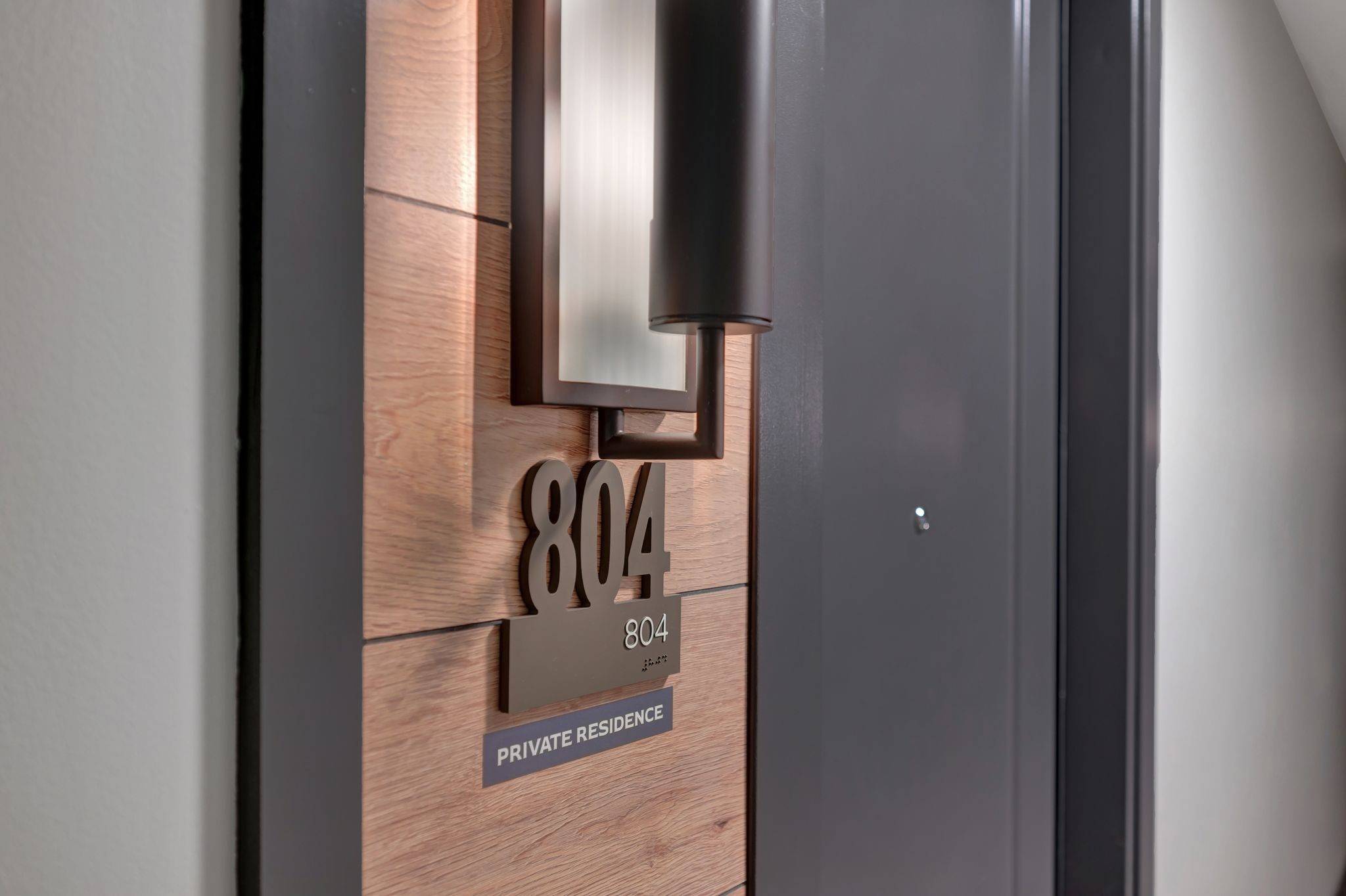 1212 Demonbreun St #804, Nashville, TN 37203