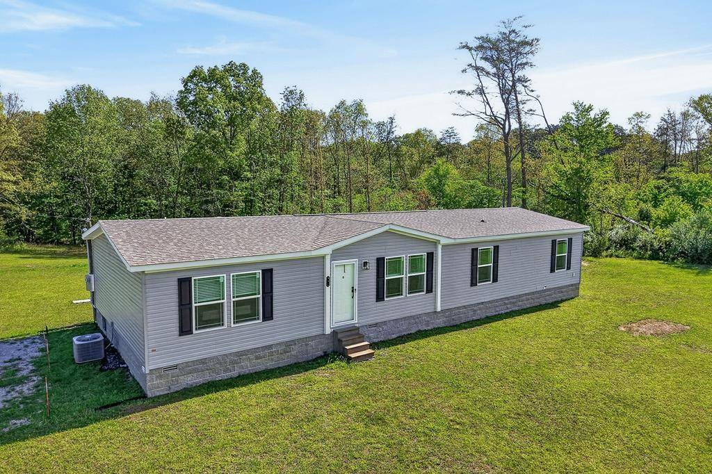 132 Treble Ln, Sparta, TN 38583