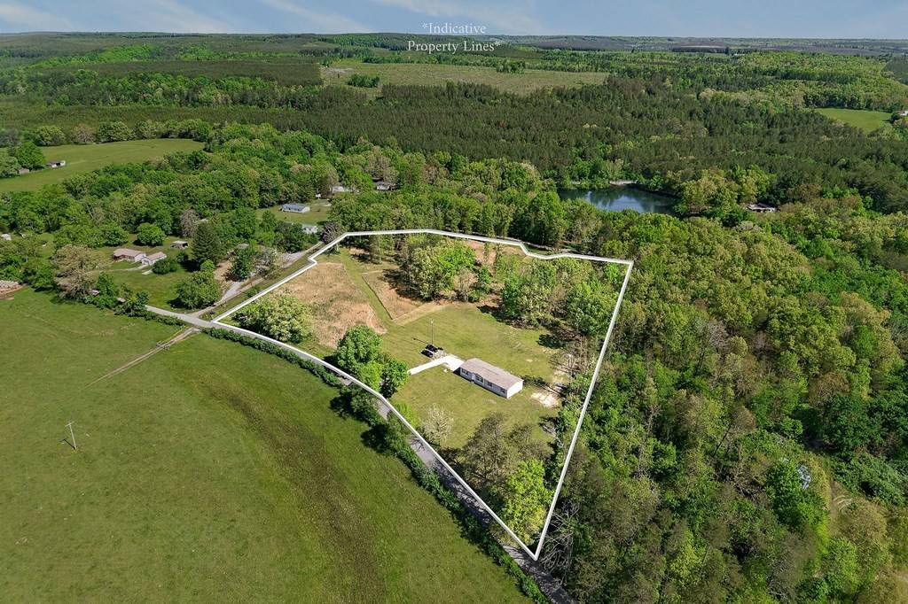 132 Treble Ln, Sparta, TN 38583