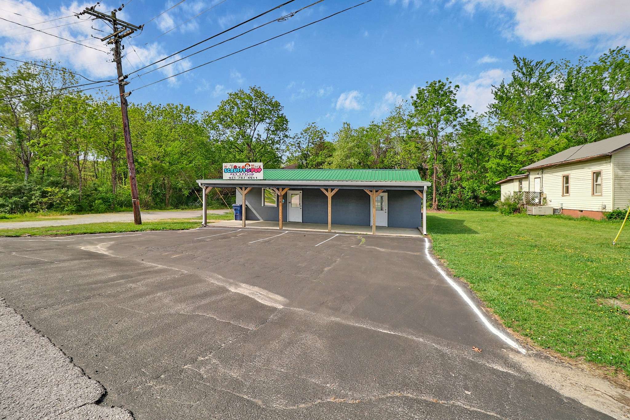 1074 S Main St, Crossville, TN 38555