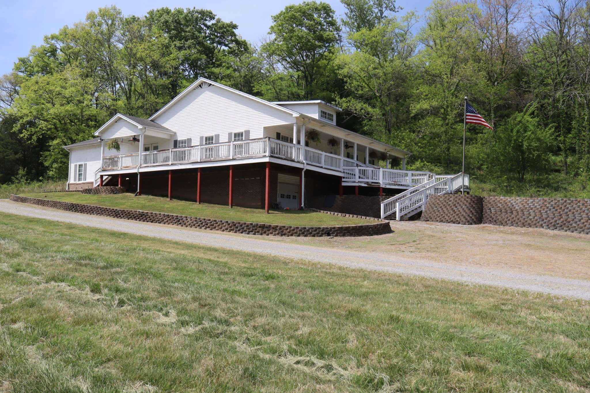 341 Pumpkin Hollow Rd, Liberty, TN 37095