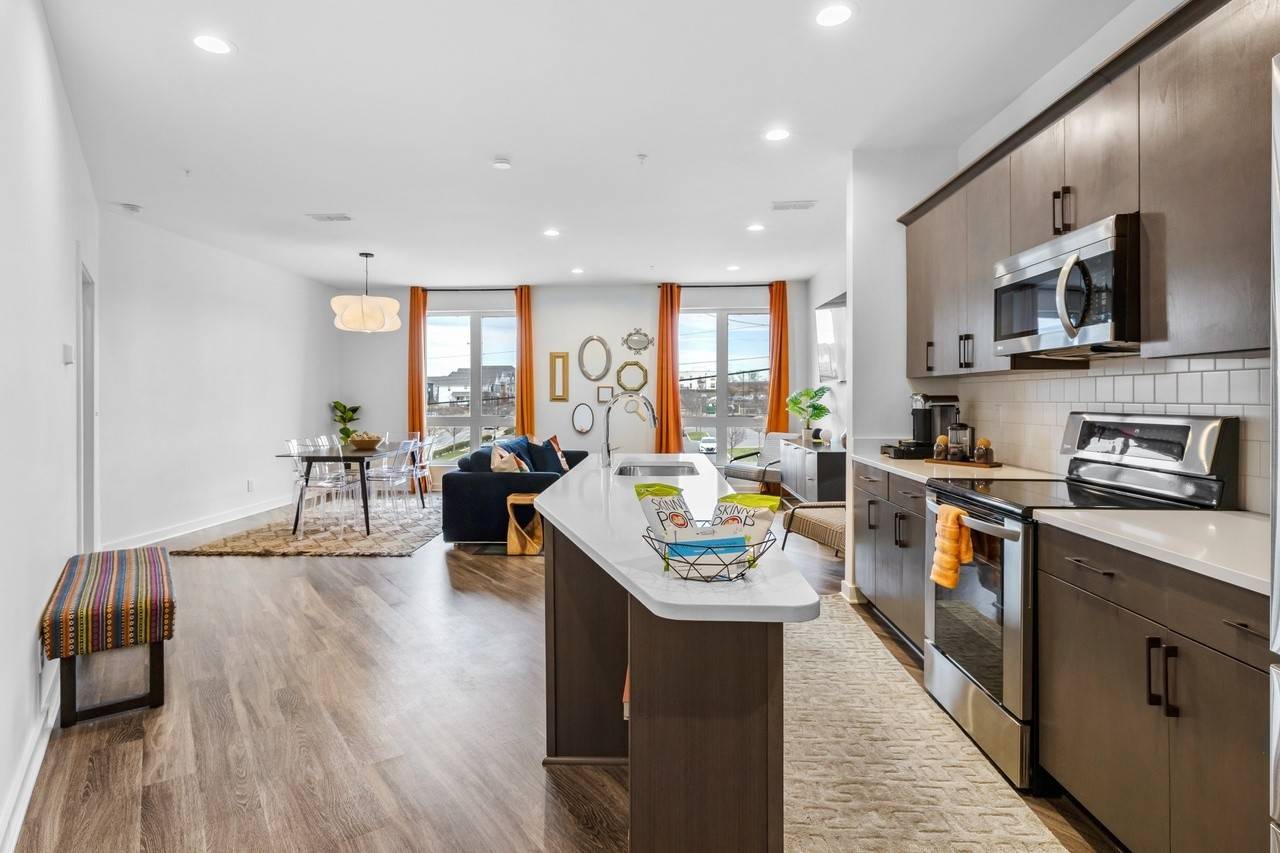 5403 Centennial Blvd #201, Nashville, TN 37209
