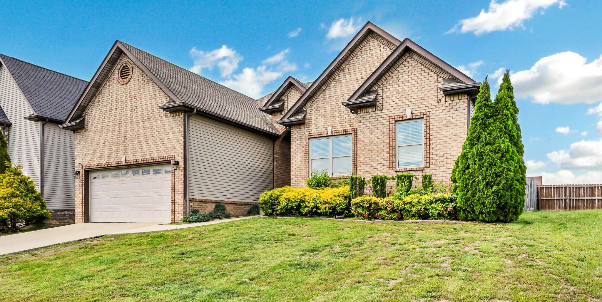 2428 Senseney Dr, Clarksville, TN 37042
