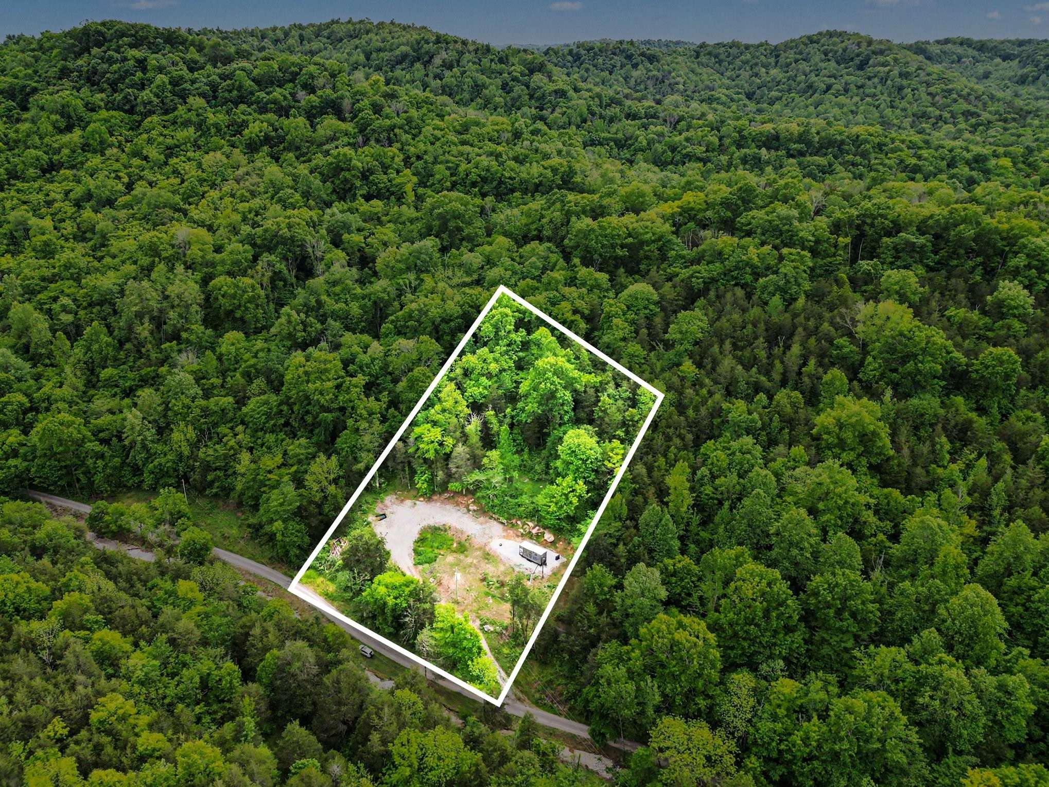 19167 Happy Hollow Rd, Buffalo Valley, TN 38548