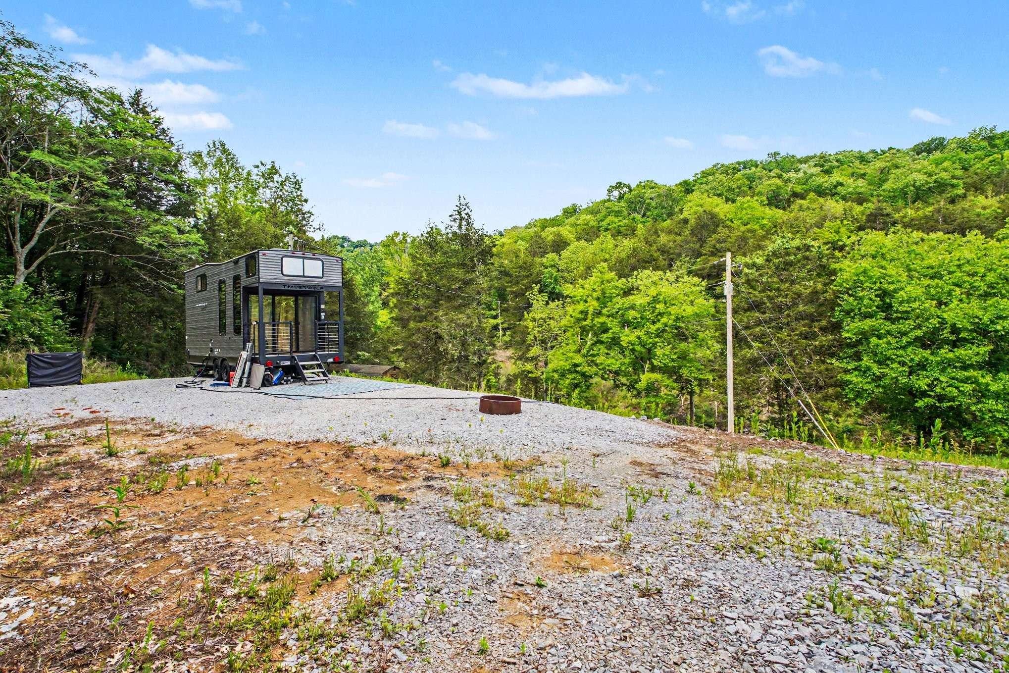 19167 Happy Hollow Rd, Buffalo Valley, TN 38548