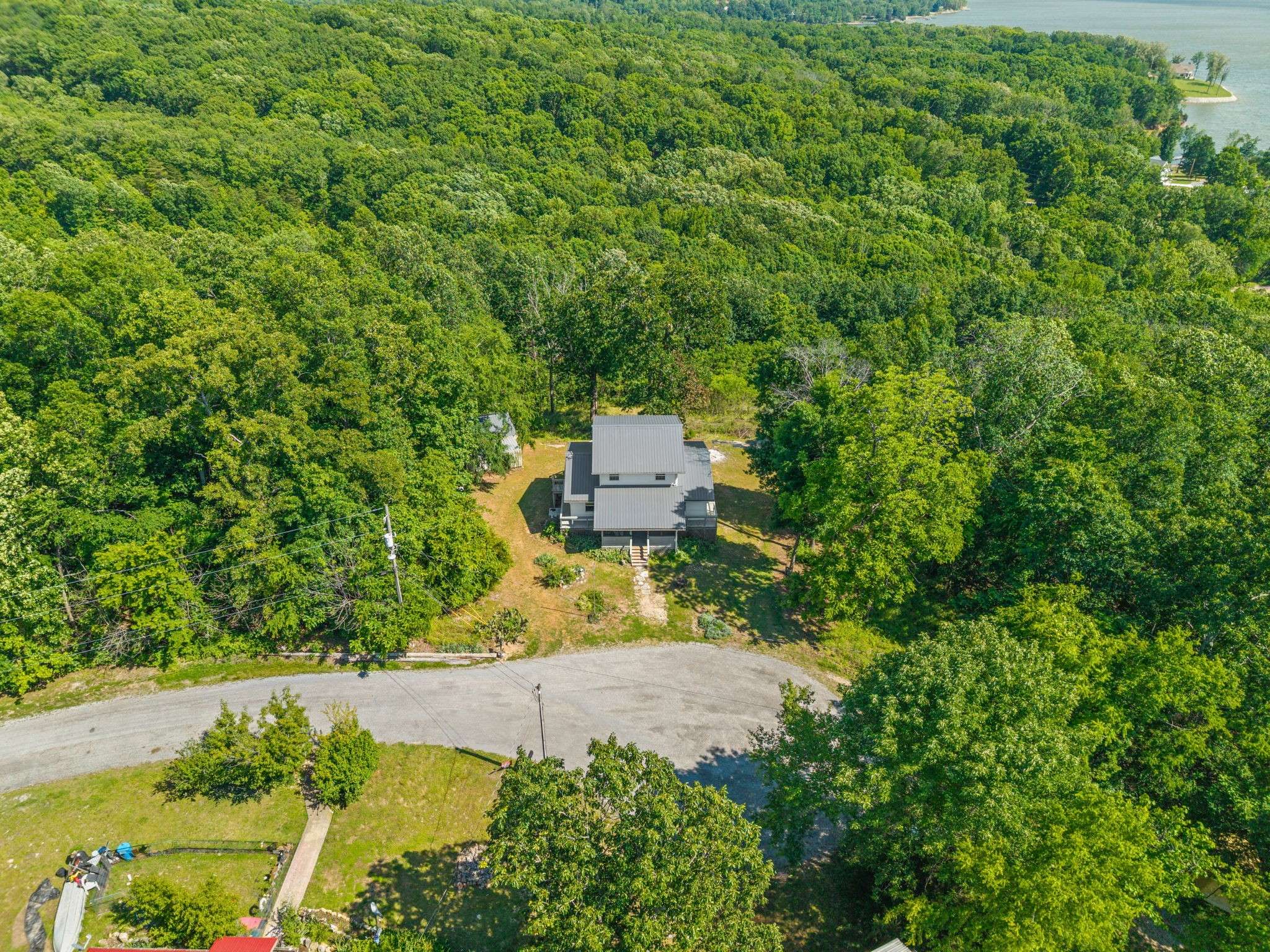 171 Eagle Nest Ct, Dover, TN 37058