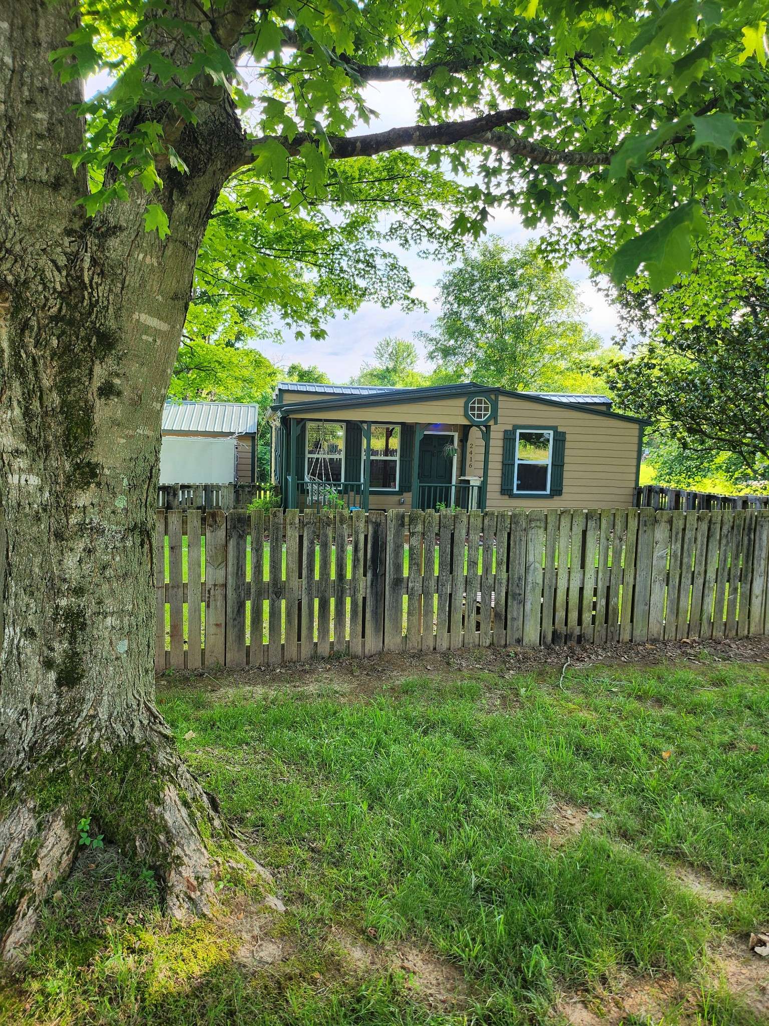 2416 Lee Dr, Pleasant View, TN 37146