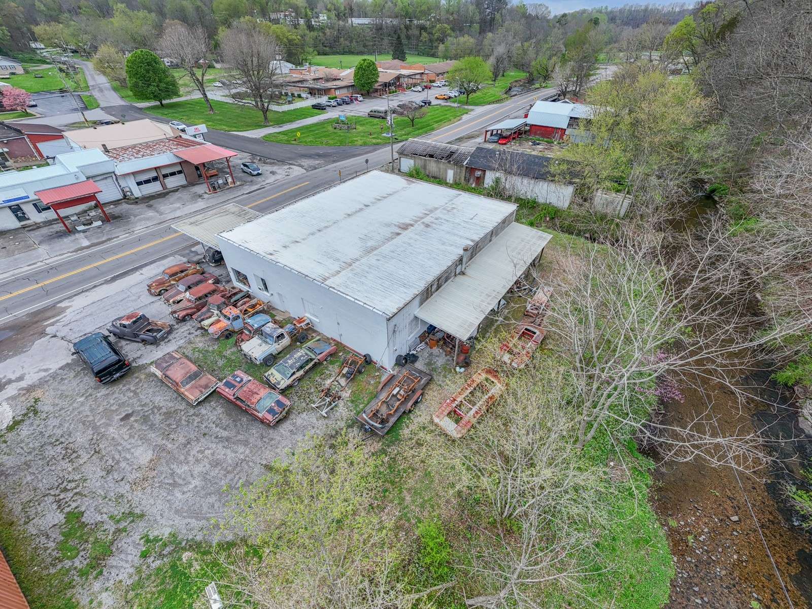290 Main St, Red Boiling Springs, TN 37150