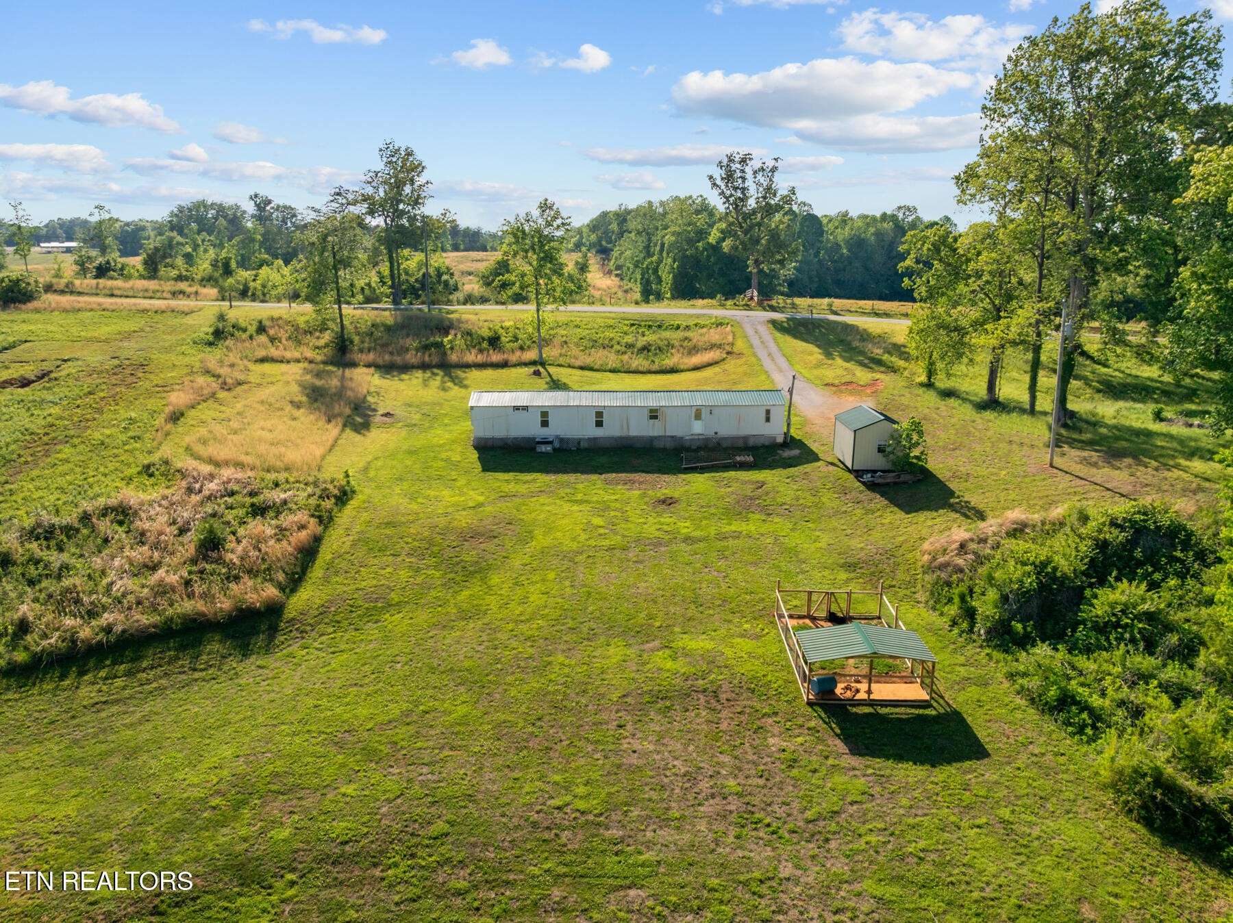 390 SparkmanTown Rd, Rock Island, TN 38581