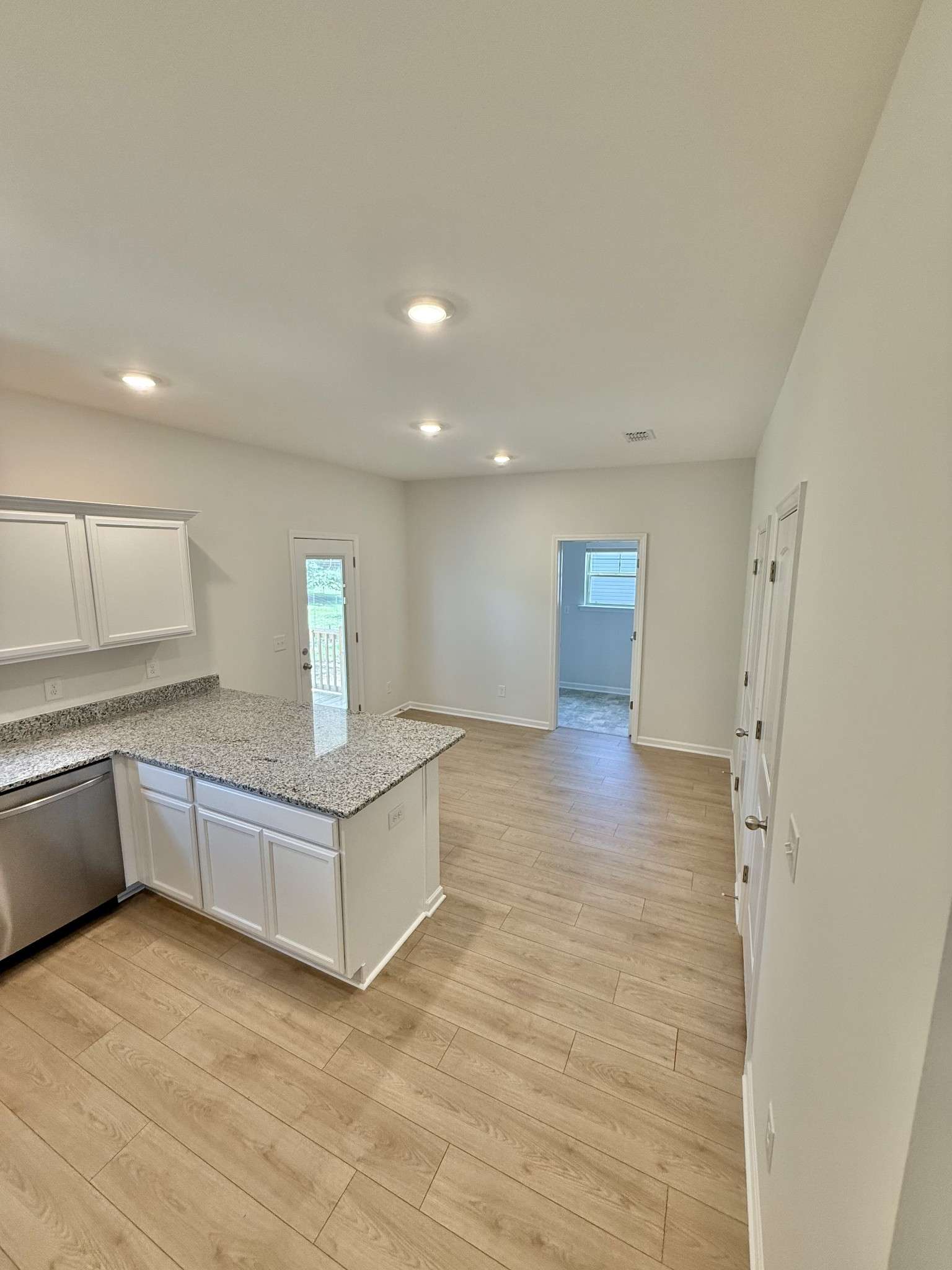 76 Country Cir, Manchester, TN 37355