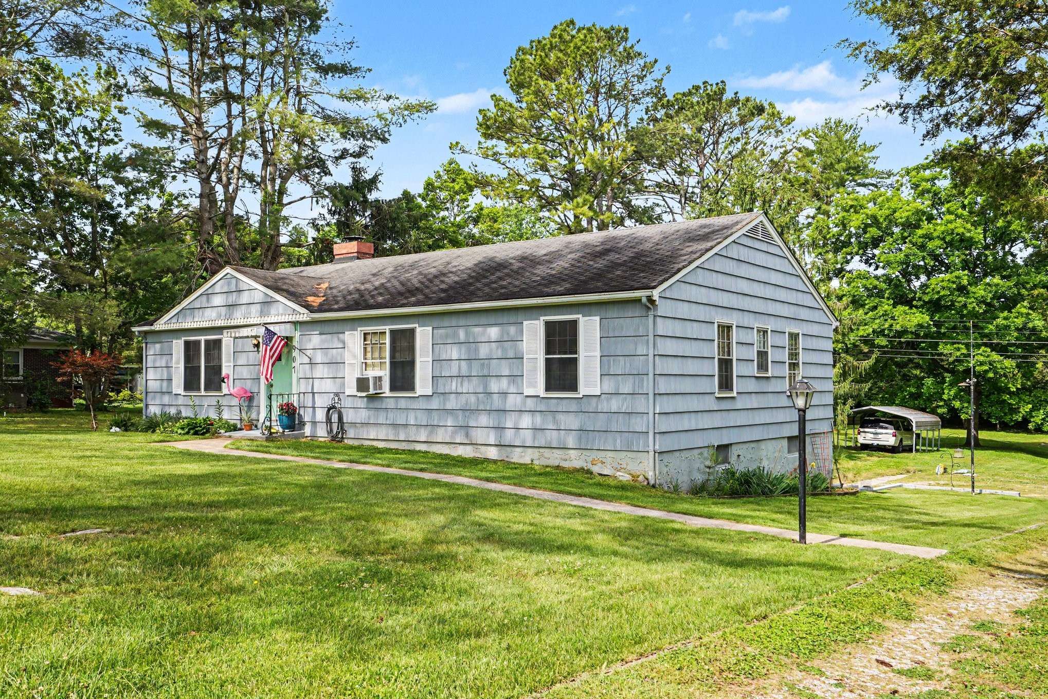907 Camellia Dr, Columbia, TN 38401