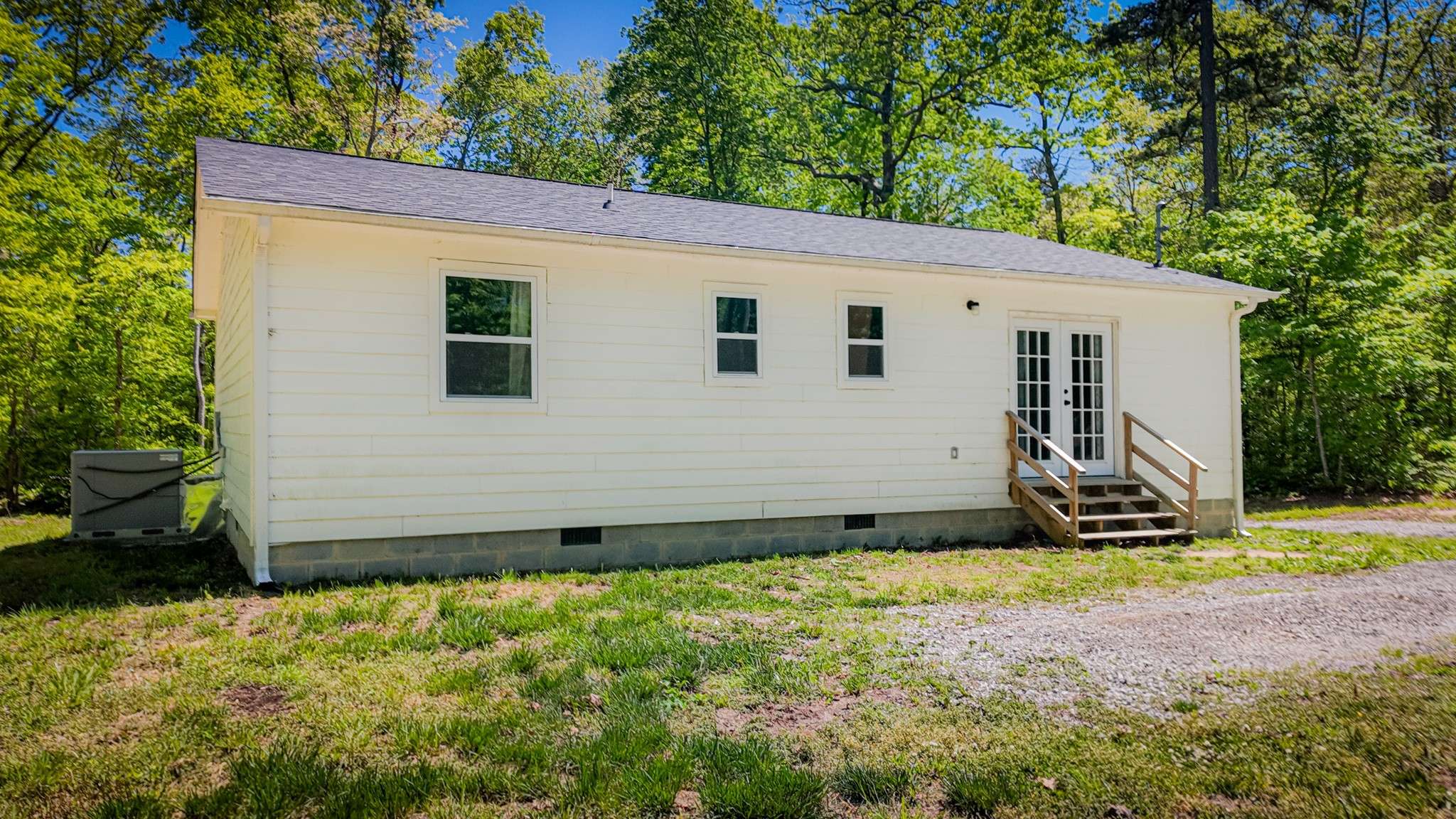 506 Dollar Dr, Altamont, TN 37301