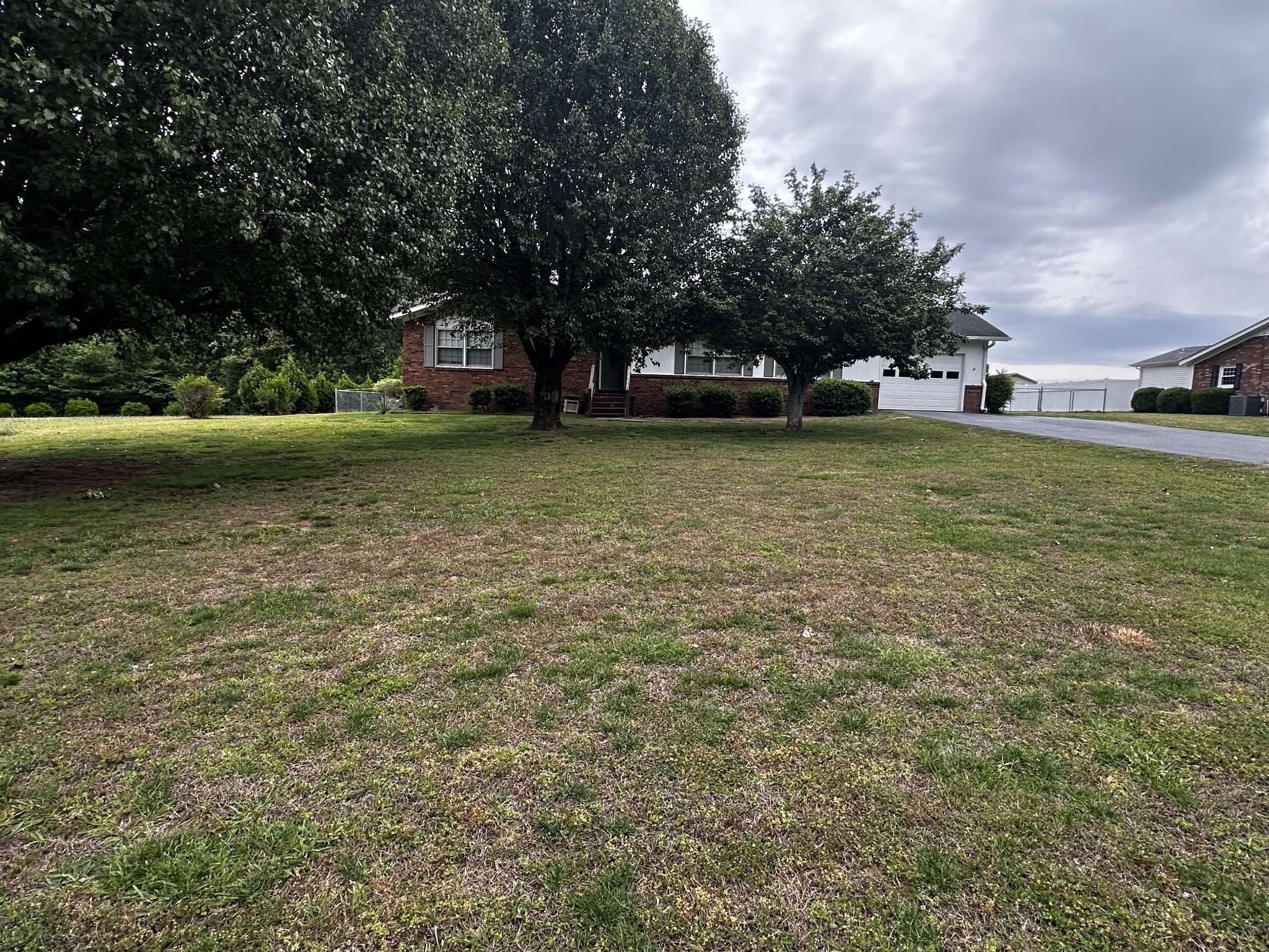 1580 Branch drive, Lawrenceburg, TN 38464