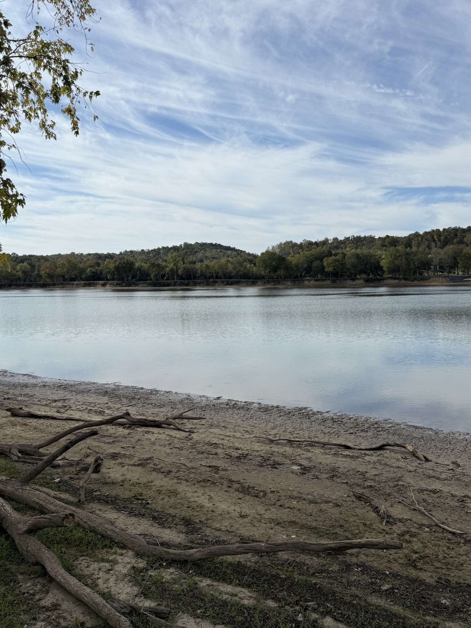 313 Hardin Bottom River Rd, Clifton, TN 38425