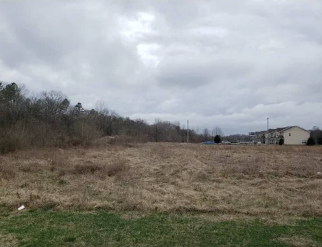 702 Bear Creek Pike, Columbia, TN 38401
