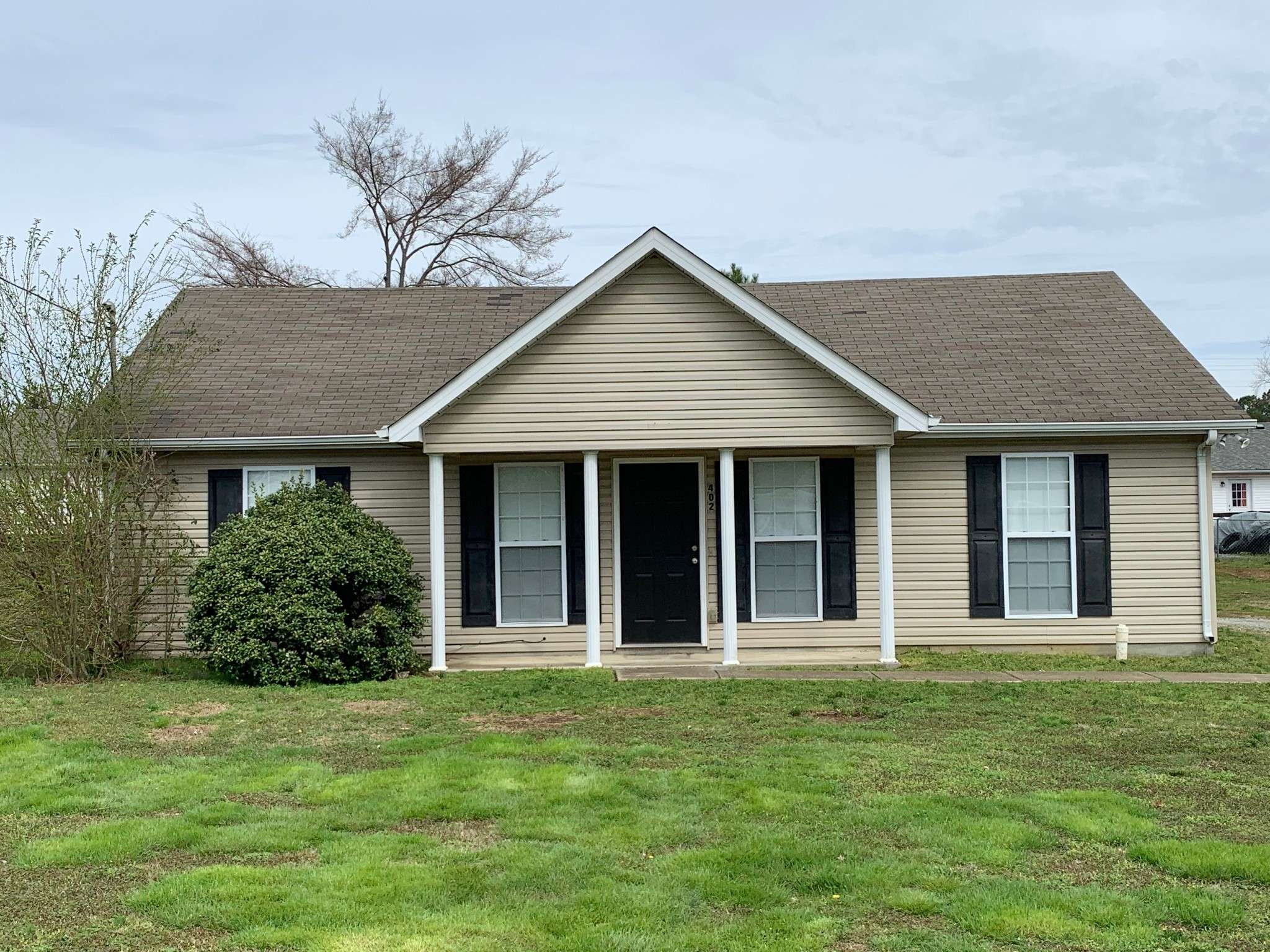 402 Fairway Grn, Shelbyville, TN 37160