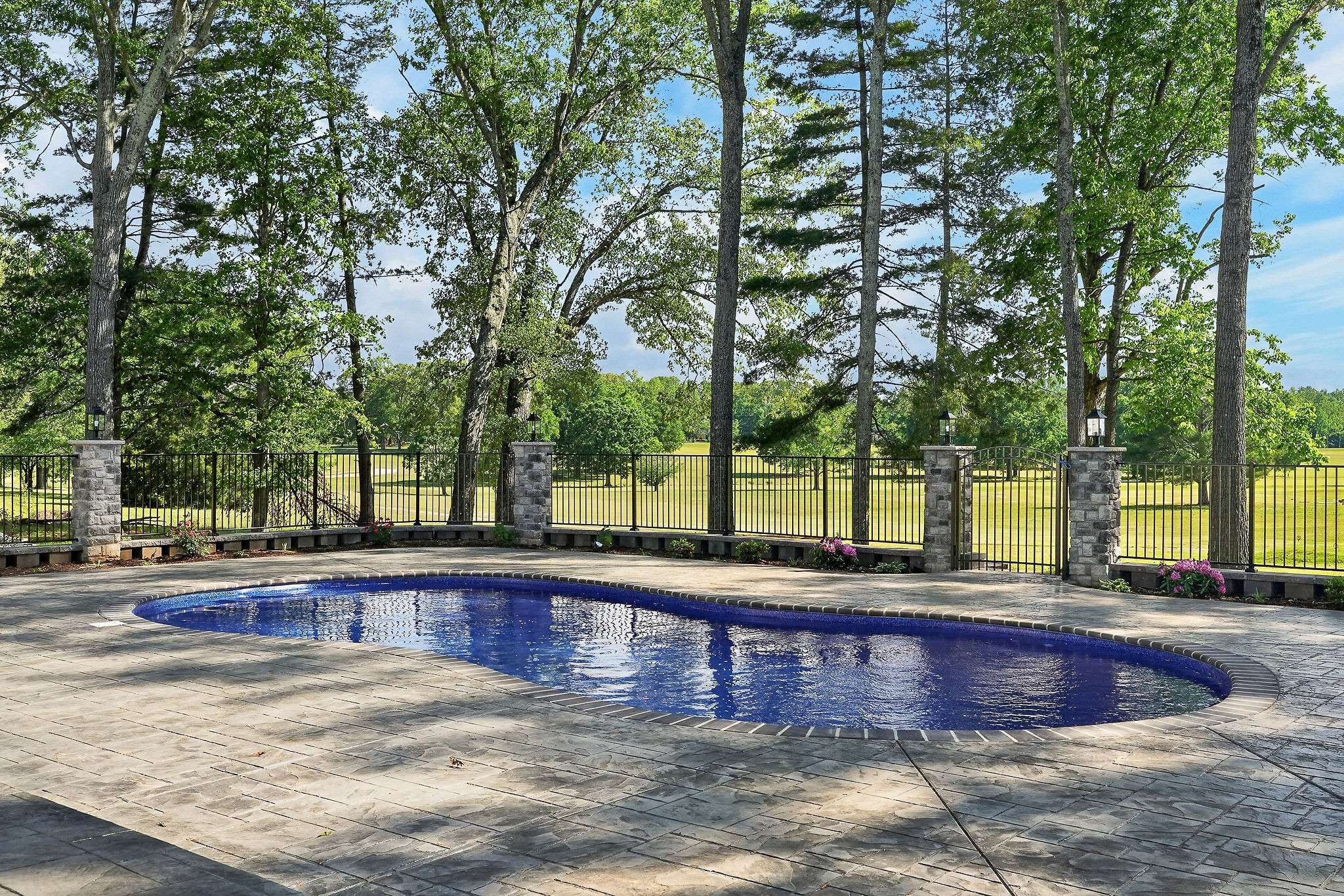 28 Lakeland Dr, Mcminnville, TN 37110
